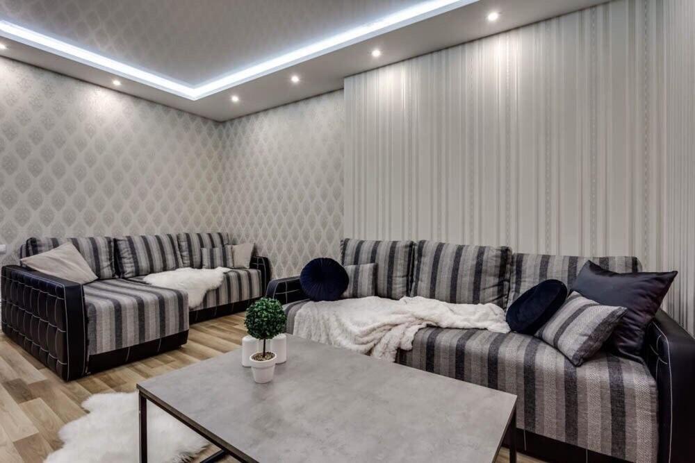 Comfortable Apartments Lviv Exterior photo